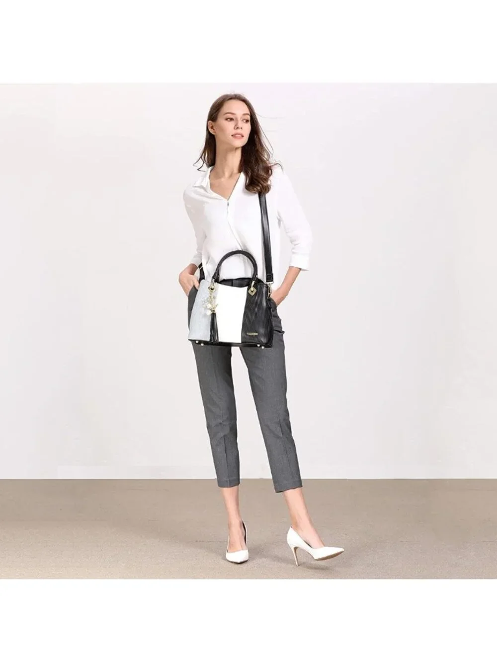 Stylish Women's Handbags with Multiple Pockets | Trendy Purses for Everyday Use